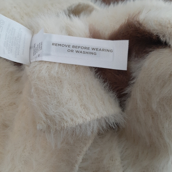 ANN TAYLOR MED/ LARGE TRI COLOR SOFT FAUX FUR PANCHO GORGEOUS  NEW - Picture 5 of 6